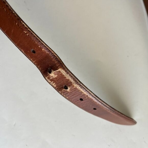 Allen Edmonds Soft Tan Distressed Calfskin USA Made Belt - 40/XL - Picture 4 of 11